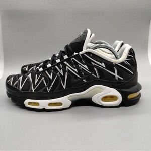 Nike Air Max Plus TN Shark Black White Athletic Running Shoes Men's Size 10.5
